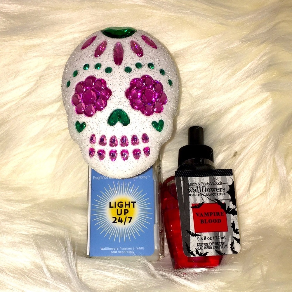 SUGAR SKULL NIGHTLIGHT
WALLFLOWER & ANY REFILL SCENT